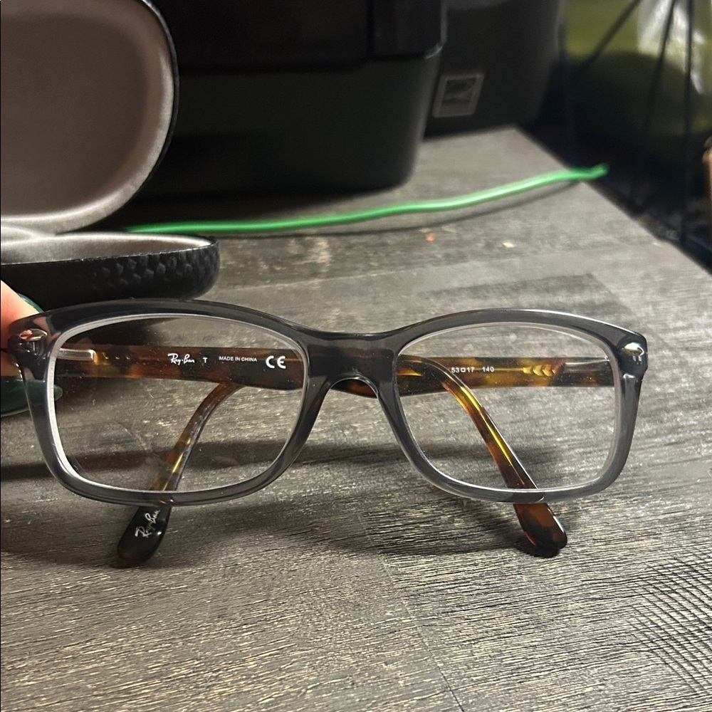 Ray-Ban Men’s Frosted Grey RB 5228 Frames - excellent condition
